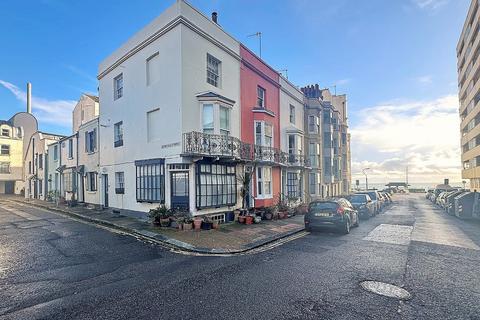 3 bedroom end of terrace house for sale, Western Street, Brighton, BN1 2PG