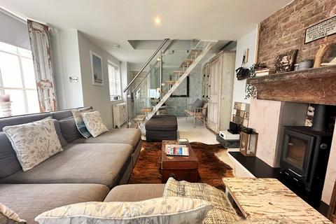 3 bedroom end of terrace house for sale, Western Street, Brighton, BN1 2PG