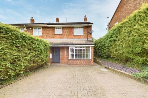 3 bedroom end of terrace house for sale, Priory Close, Yeaveley