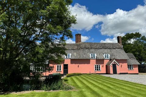 4 bedroom detached house for sale, Thwaite, Eye