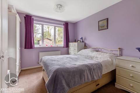 16 Hawthorn Road, Tolleshunt Knights, Maldon, CM9 8WB