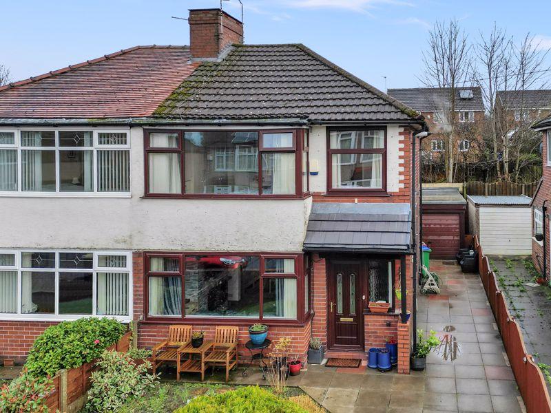 Cleveleys Avenue, Rochdale 3 bed semidetached house for sale £209,999