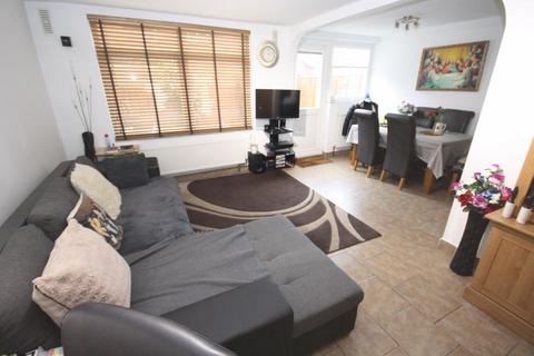 3 bedroom terraced house for sale, Hollowfield Walk, Northolt