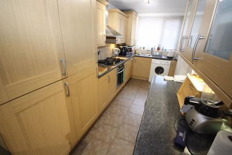3 bedroom terraced house for sale, Hollowfield Walk, Northolt