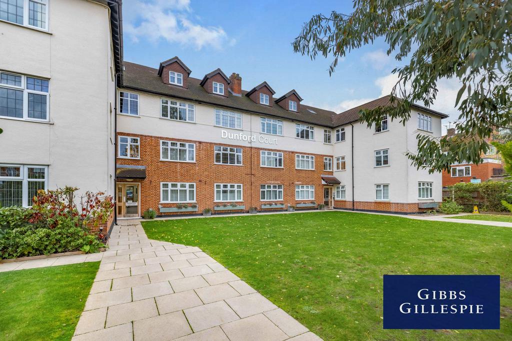 Dunford Court, Hatch End 2 bed apartment £1,850 pcm (£427 pw)