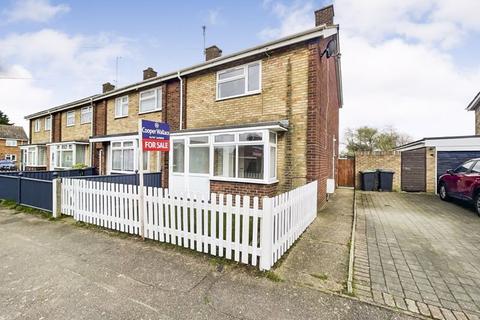 2 bedroom end of terrace house for sale, Harvey Close, Biggleswade SG18