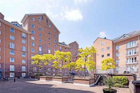 2 bedroom flat to rent, Homer Drive, London, E14 3UQ
