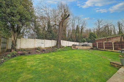 25 Chatburn Park Drive, Clitheroe, BB7 2AY