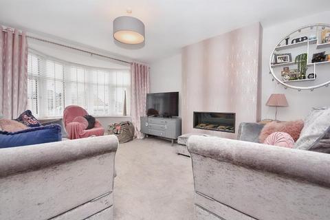 25 Chatburn Park Drive, Clitheroe, BB7 2AY