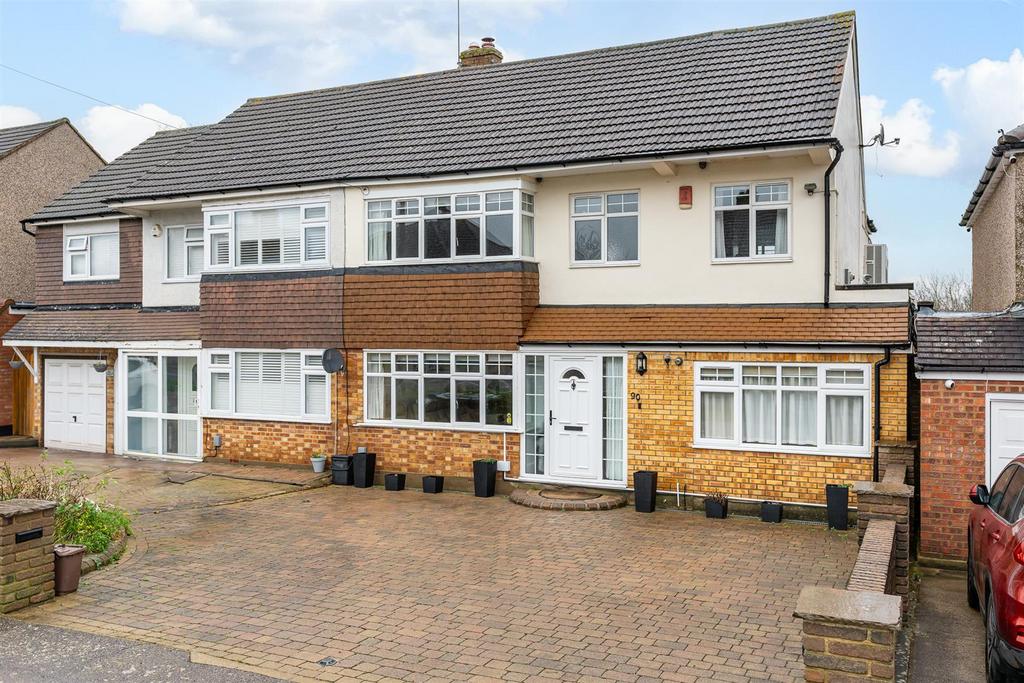 Newgatestreet Road, Goffs Oak 4 bed semidetached house for sale £725,000