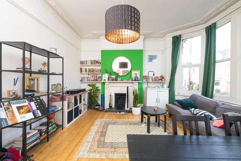 46b Cotham Vale, Bristol, BS6 6HR