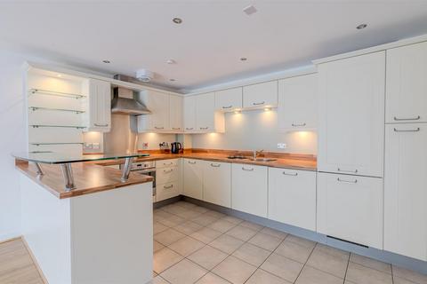 2 bedroom apartment for sale, Florence House, Eboracum Way, York, YO31 7SQ