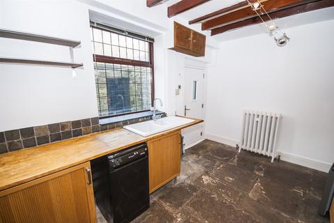 4 Hamer Terrace, Bury, BL9 5PU
