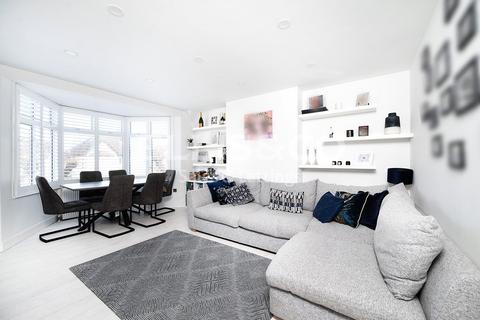 2 bedroom apartment for sale, Sylvan Avenue, Mill Hill, London, NW7