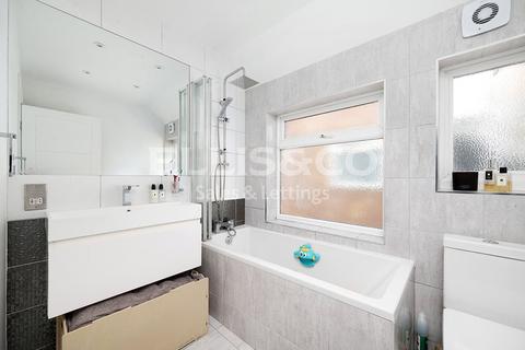 10a Sylvan Avenue, London, NW7 2JJ
