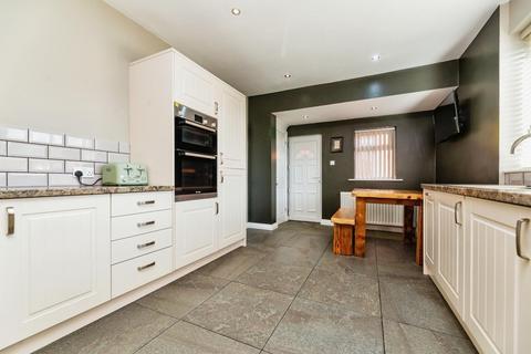 4 Valley Way, Hoyland, Barnsley, S74 9AN