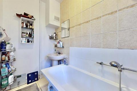 52 Valence Circus, Dagenham, RM8 3LX