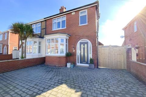3 bedroom semi-detached house for sale - Robson Road, Cleethorpes