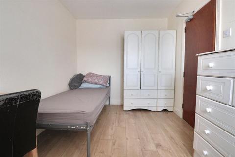 5 bedroom terraced house for sale, Greenford, UB6