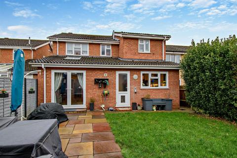 4 bedroom link detached house for sale, Cricketers Close, Harrietsham, Maidstone