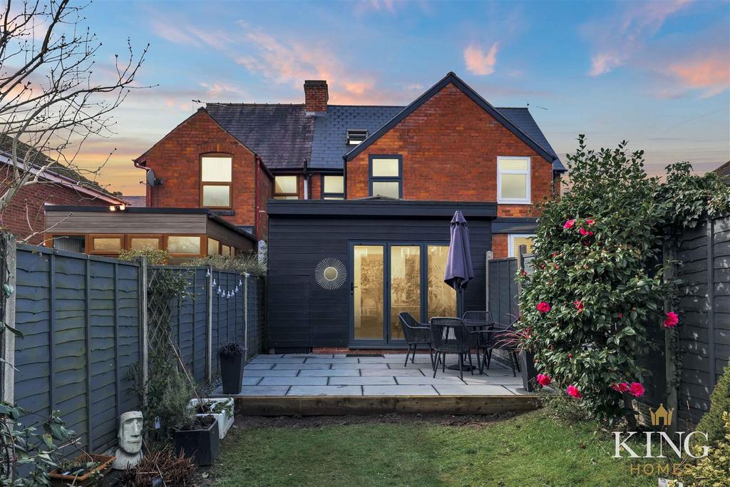 Upland Grove, Bromsgrove 3 bed terraced house for sale £280,000