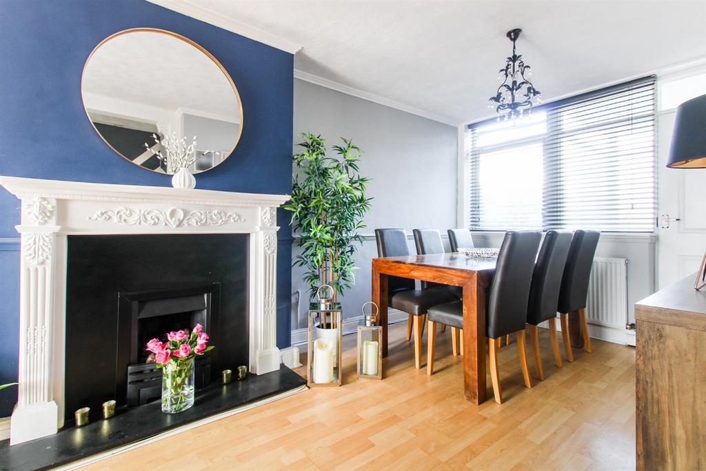 Caithness Close, Coventry 3 bed terraced house for sale £210,000