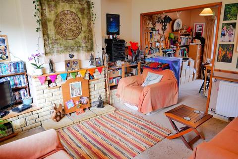 6 Baydon Grove, Calne, SN11 9AT
