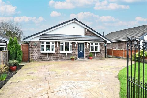 2 bedroom detached bungalow for sale, Selbourne Close, Westhoughton, Bolton