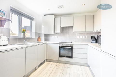 13 Axe Edge Close, Sheffield, S5 9BT