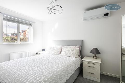 13 Axe Edge Close, Sheffield, S5 9BT