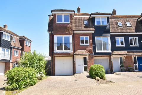 2 bedroom house for sale, Western Barn Close, Rye