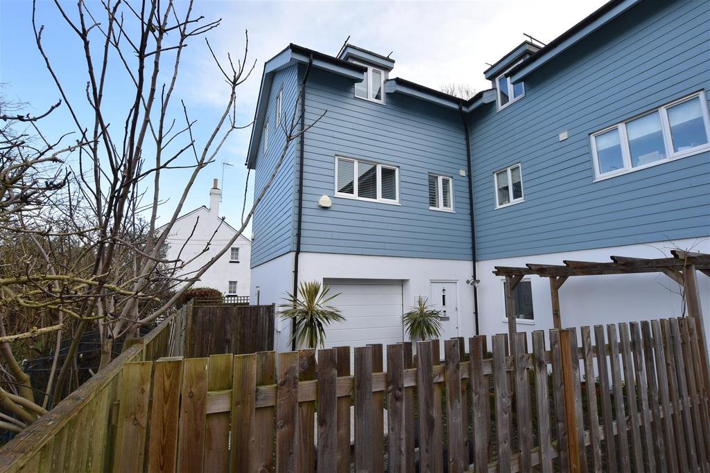 Rye Harbour 4 bed semidetached house for sale £575,000