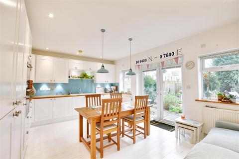4 bedroom semi-detached house for sale - Rye Harbour
