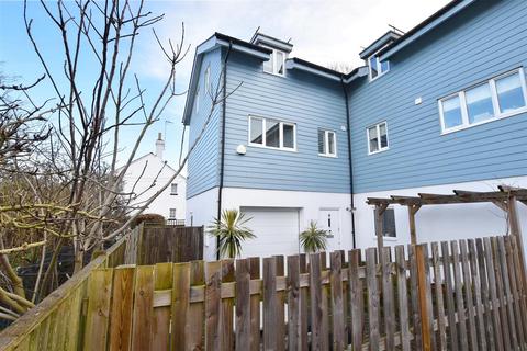 4 bedroom semi-detached house for sale, Rye Harbour