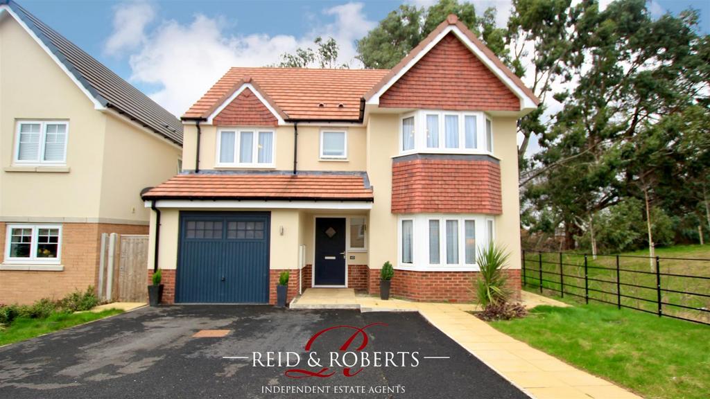 Ffordd Trebeirdd, Mold 4 bed detached house for sale £395,000