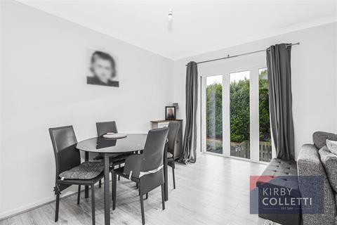 2 bedroom flat for sale - Crouchfield, Chapmore End, Ware