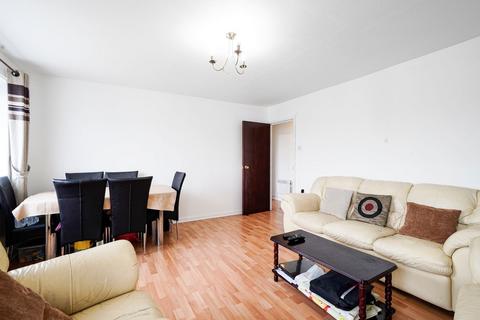 2 bedroom flat for sale, Torrington Drive, Harrow HA2