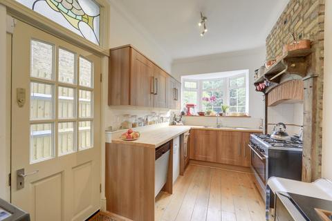 38 Bellingham Road, London, SE6 2PT