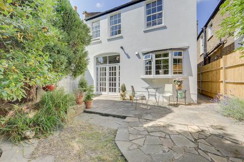 38 Bellingham Road, London, SE6 2PT