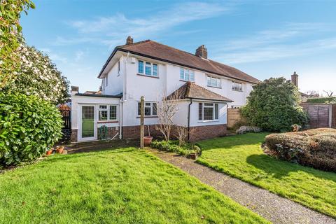4 bedroom semi-detached house for sale, Yewlands Close, Banstead