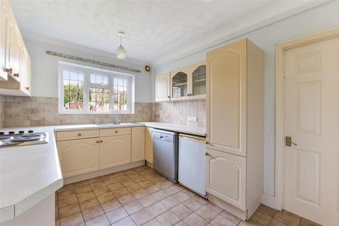 45 Yewlands Close, Banstead, SM7 3DB