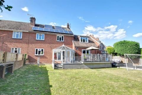 4 Oakfields, Iden Green, Cranbrook, TN17 4HD