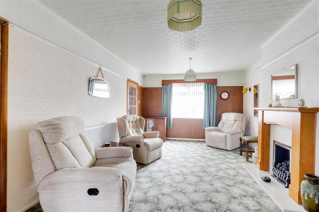 Sunninghill Drive, Clifton NG11 3 bed semidetached house for sale £180,000