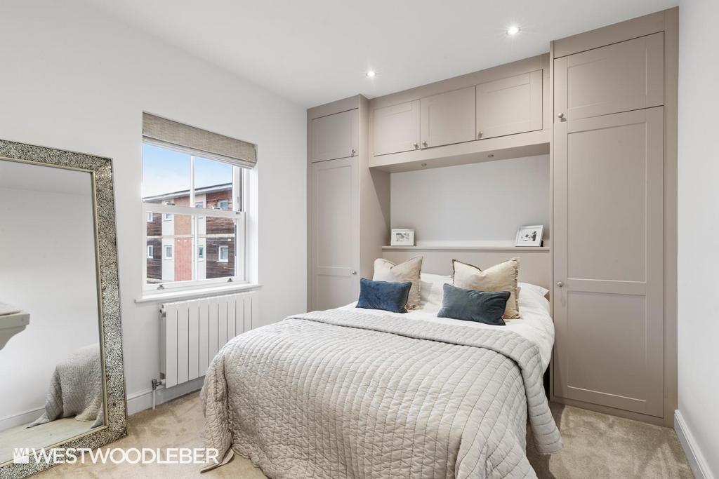 Lloyd Place 12.jpg
