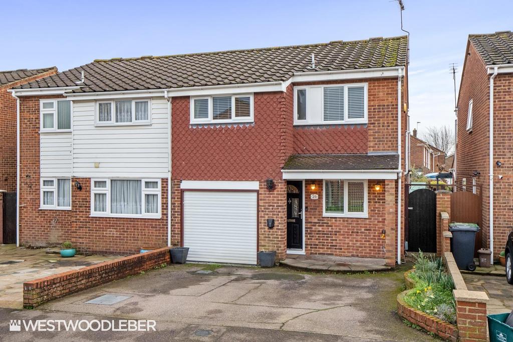 Wallers Way, Hoddesdon EN11 4 bed semidetached house for sale £499,995