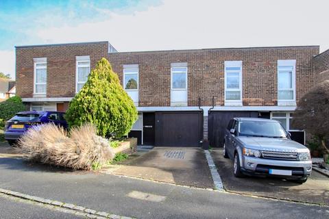 4 bedroom terraced house to rent - Caroline Close, East Croydon, CR0
