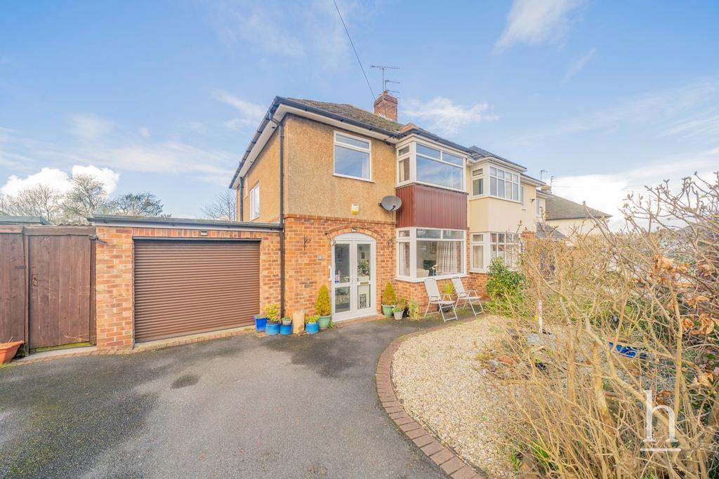 Robert Drive, Greasby CH49 3 bed semidetached house for sale £310,000