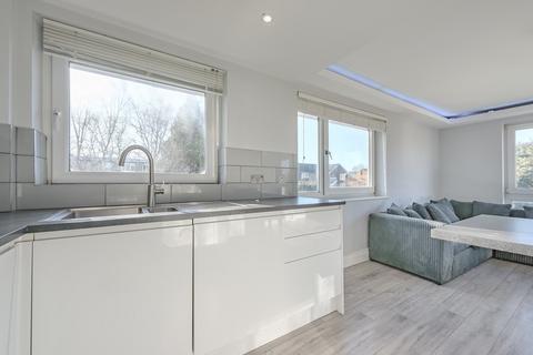 2 bedroom apartment for sale, Weymouth Court, Grange Road, Sutton, Surrey