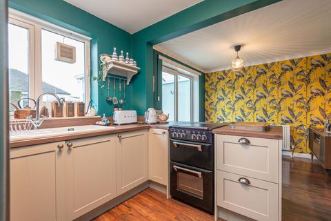 14 Maple Grove, Gomersal, Cleckheaton, BD19 4SR