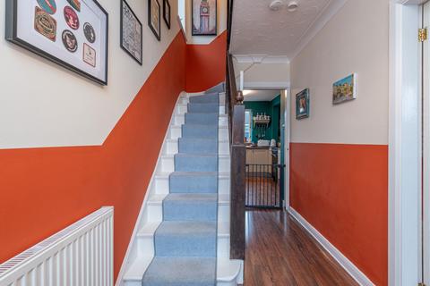 14 Maple Grove, Gomersal, Cleckheaton, BD19 4SR